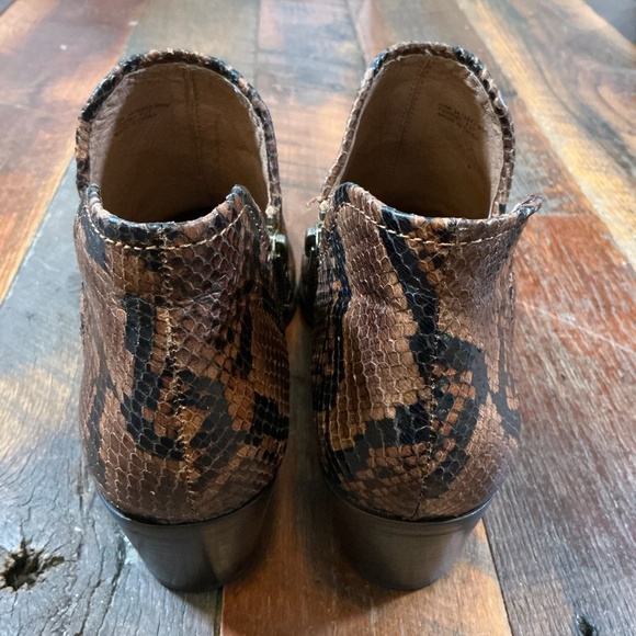 Frye Block Heel Snake Print Leather Boots 2 inch heel Size 10M - Picture 8 of 11